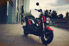 新浪摩托深度评测本田ZOOMER-X