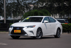 内外皆有变 抢先实拍雷克萨斯ES