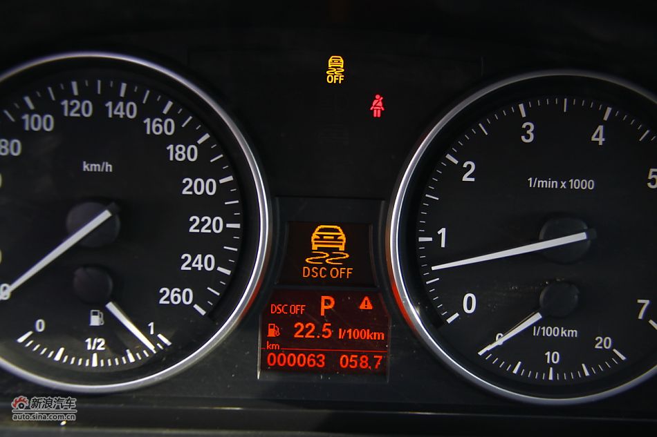 华晨宝马X1内饰功能_宝马X1图片12985739_