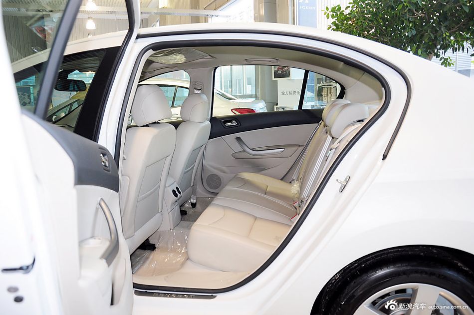 思域-混动和标致408外观图片对比哪个好_思域