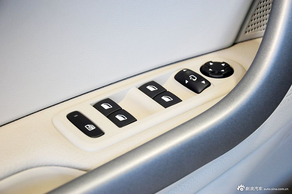 思域-混动和标致408外观图片对比哪个好_思域