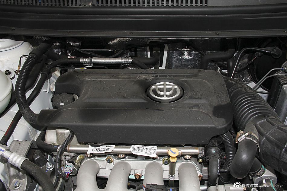 2015款中华V3 1.5T自动精英型