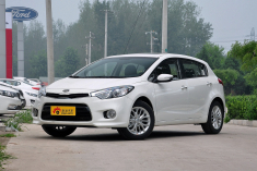 实拍起亚K3S 两厢版车型更运动