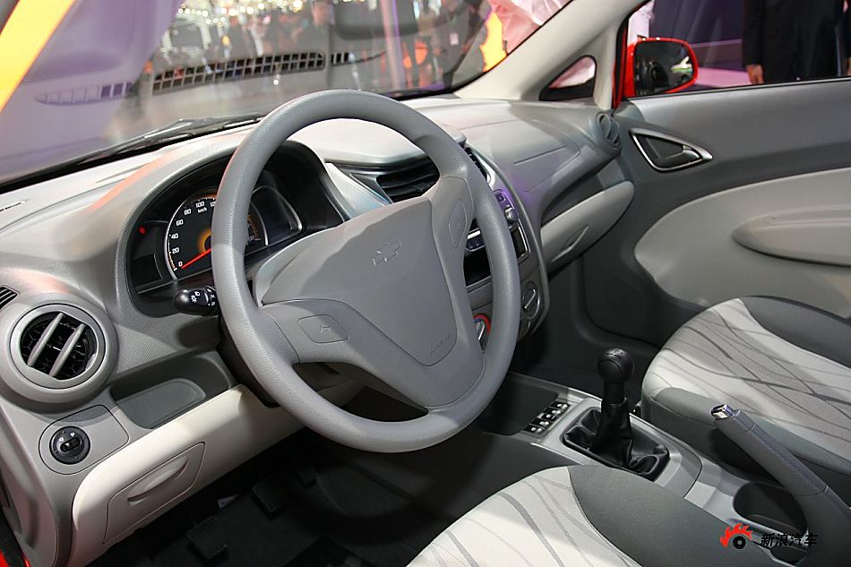 雪佛兰新赛欧三厢_荣威图片245922_汽车图库