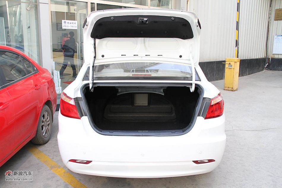 长安逸动到店实拍_逸动座椅空间图片1379595