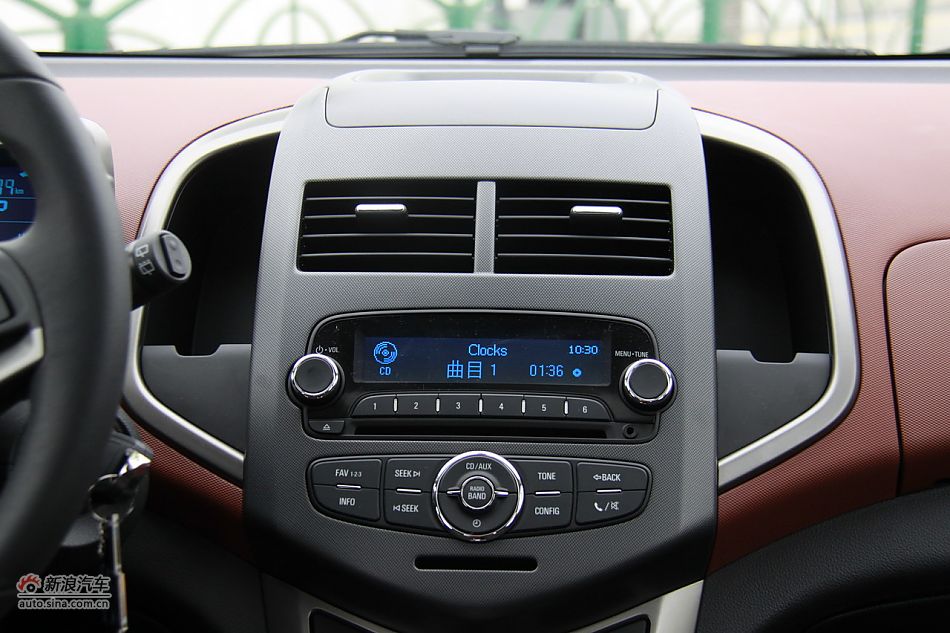 雪佛兰爱唯欧内饰功能实拍图_爱唯欧内饰功能
