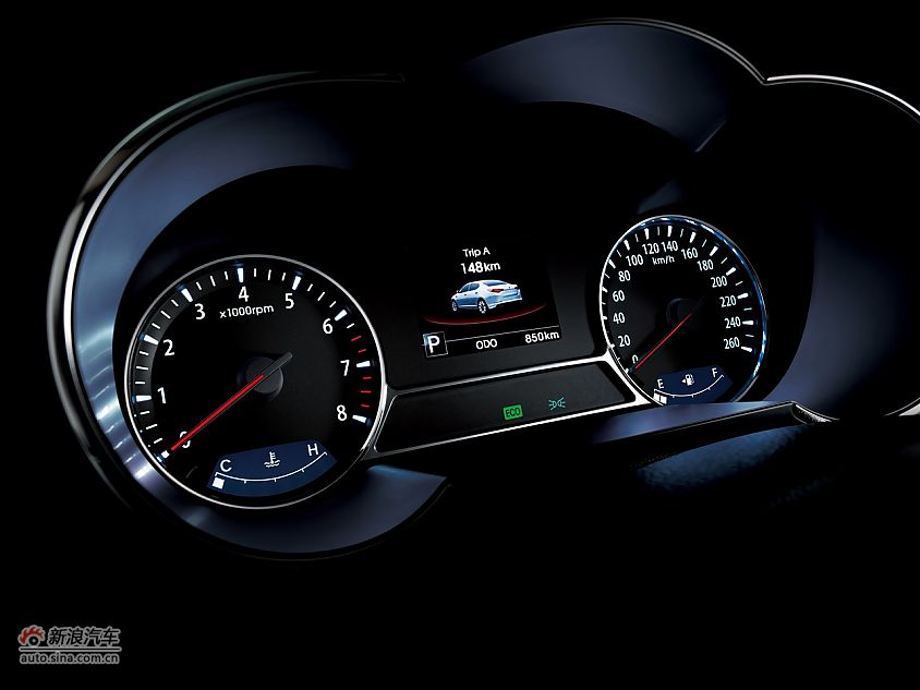 图片说明:起亚k5仪表盘2010-11-03