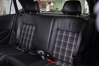 2012款POLO 1.4TSI GTI极地白