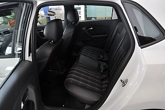 2012款POLO 1.4TSI GTI极地白