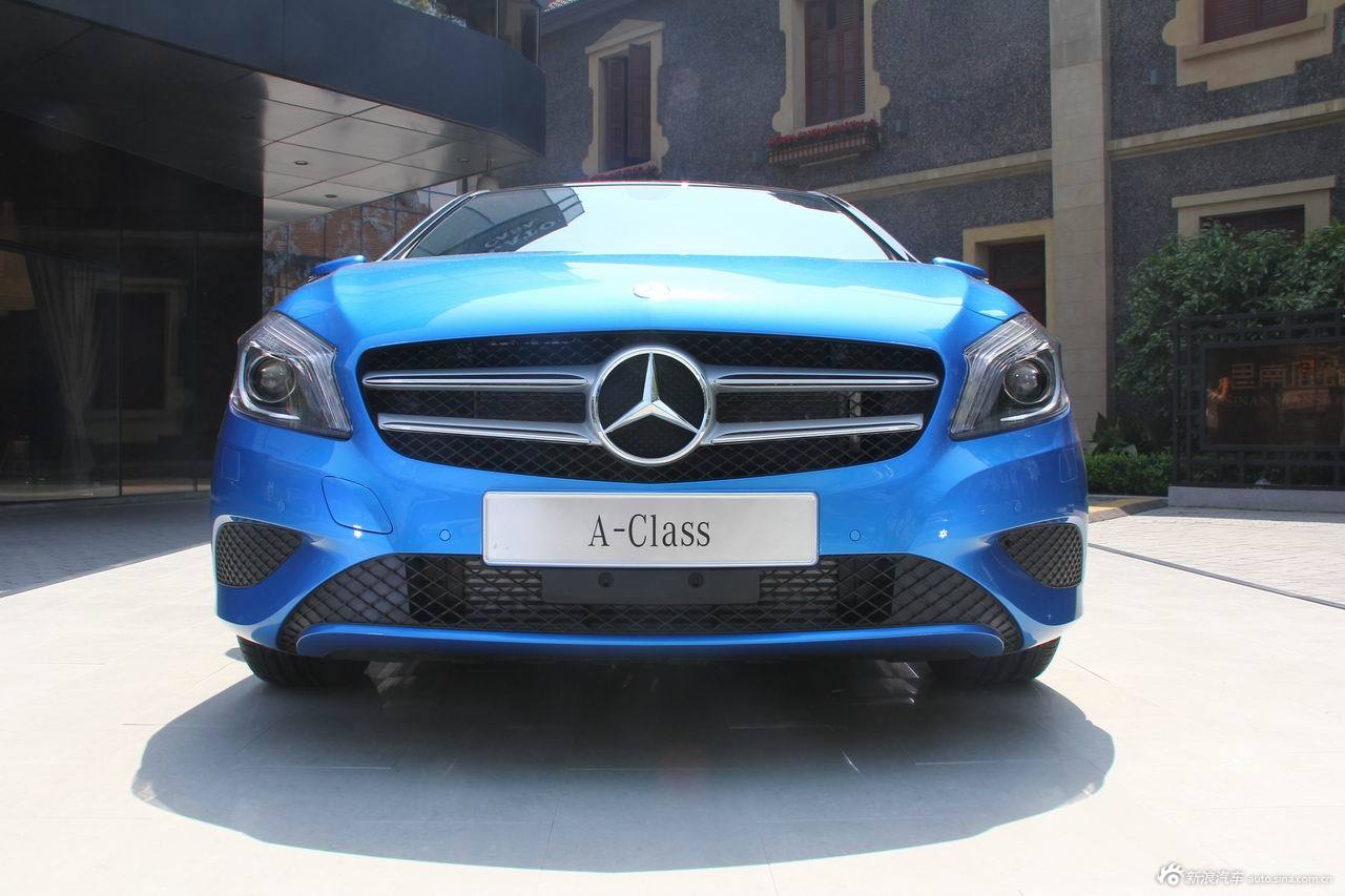 2012款奔驰a200_奔驰a级外观图片25736089