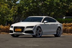 百公里加速3.9秒 实拍奥迪RS7