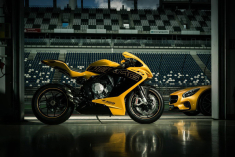 特殊涂装版MV Agusta F3 800