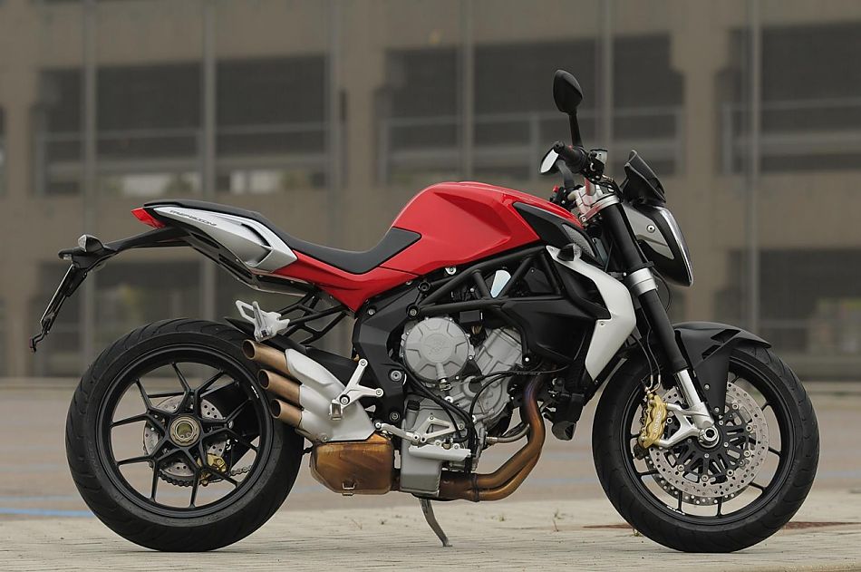 奥古斯塔Brutale 675高清组图欣赏