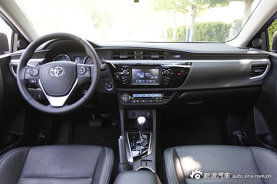 2014款雷凌1.8V CVT豪华版蓝色