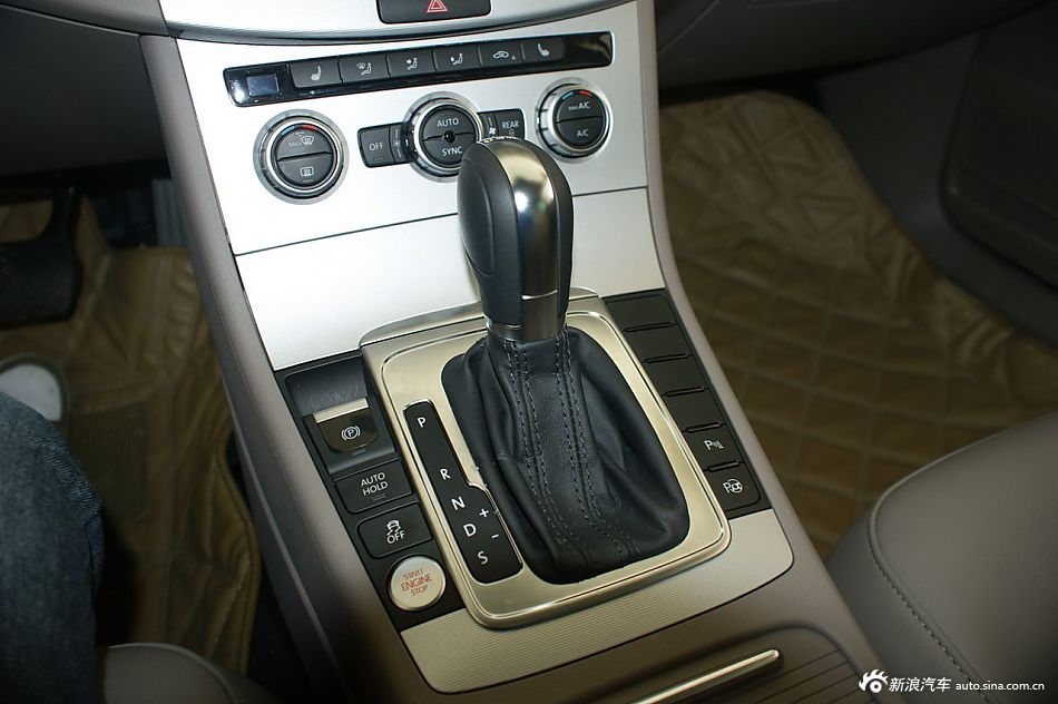 帕萨特和迈腾外观图片对比哪个好_帕萨特和迈