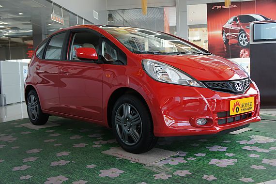 广本飞度优惠1万送礼包 7.98万起售