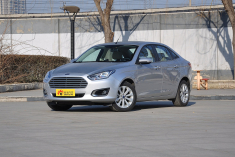 2015款福睿斯1.5L自动时尚型实拍