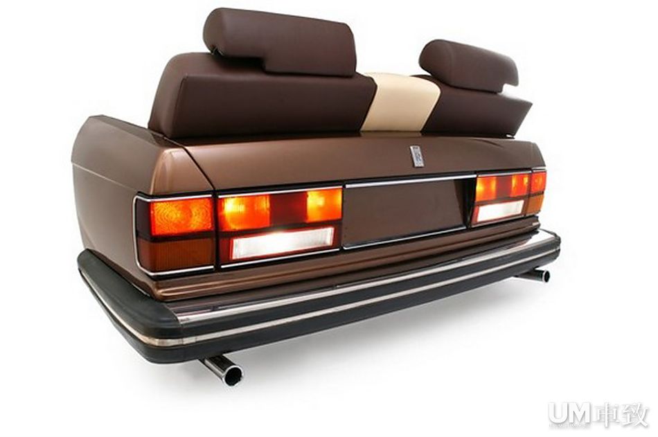 汽车死忠看过来 慑人汽车沙发和桌子_187763