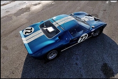 仅产两台 1964款福特GT40拍出700万美元