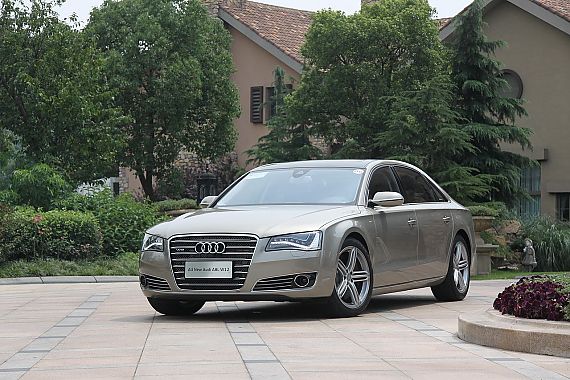 奥迪A8L尊贵型综合优惠10万 仅限1台