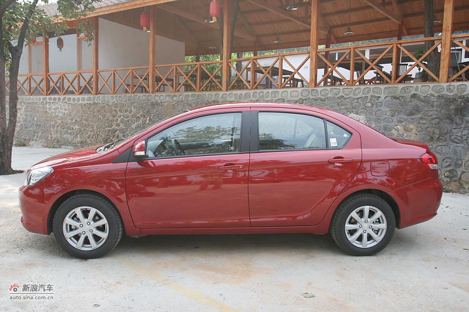 2012款腾翼C30 1.5L手动豪华型外观及细节_长