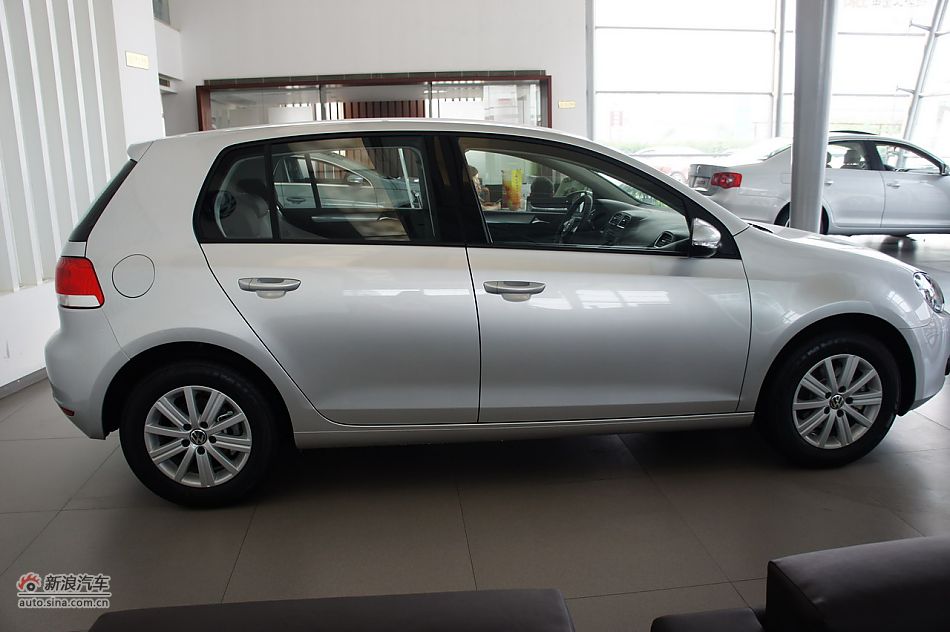 2011款高尔夫1.6手动时尚型_高尔夫外观图片
