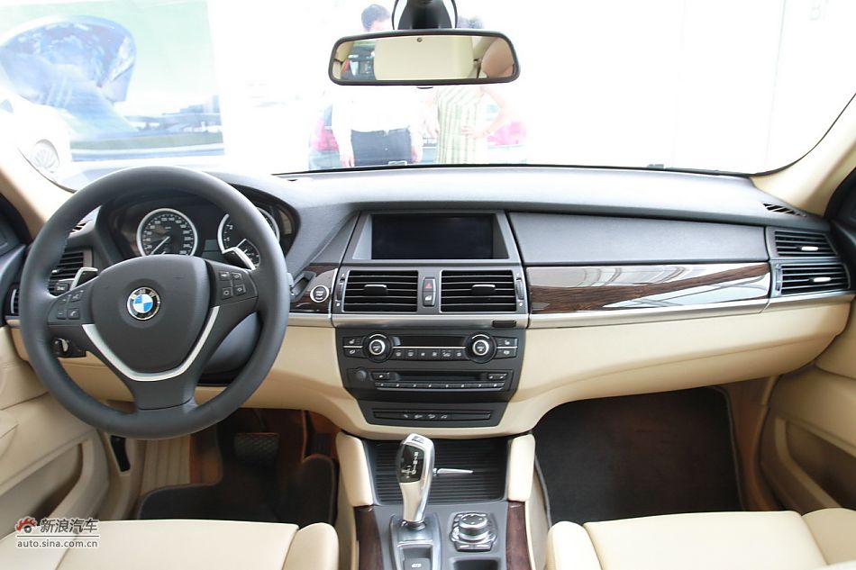 2011款宝马X6 XDrive35i_宝马X6内饰图片72