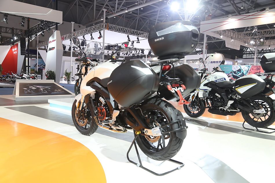 隆鑫650(无极)旅行版高清组图欣赏