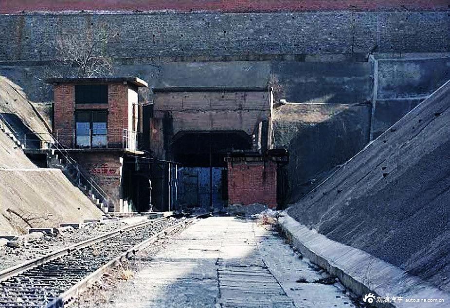 探秘世界各地被废弃的“幽灵地铁站”