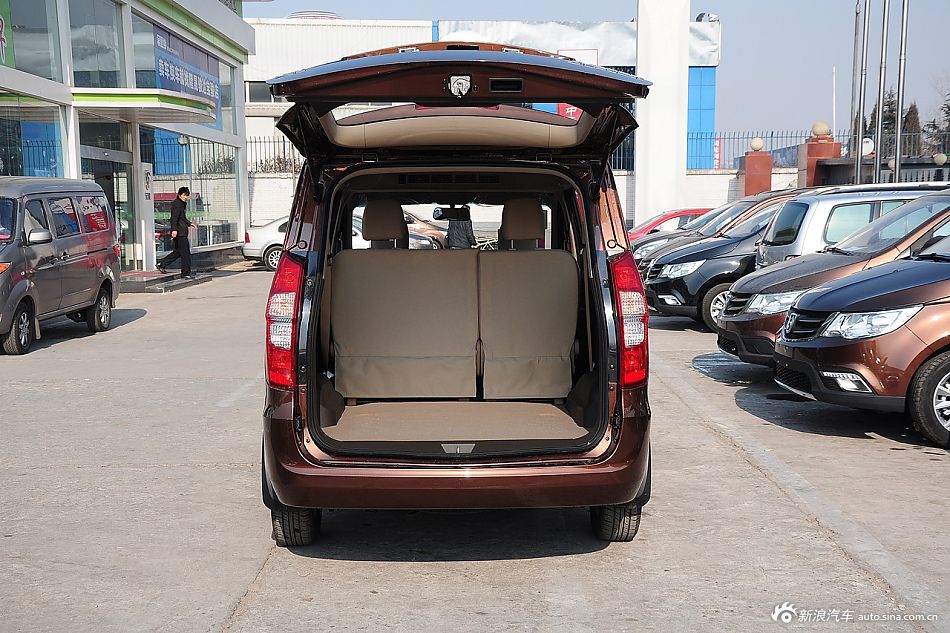 2015款五菱宏光s 1.2l手动标准型-新浪汽车