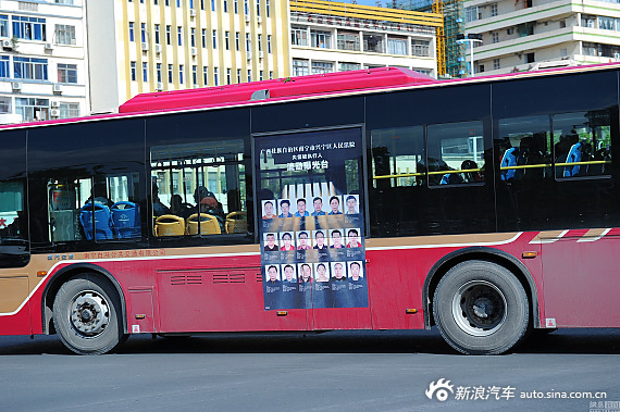 162名老赖被公交拉着“游街示众”