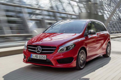 新款奔驰B级巴黎车展首发