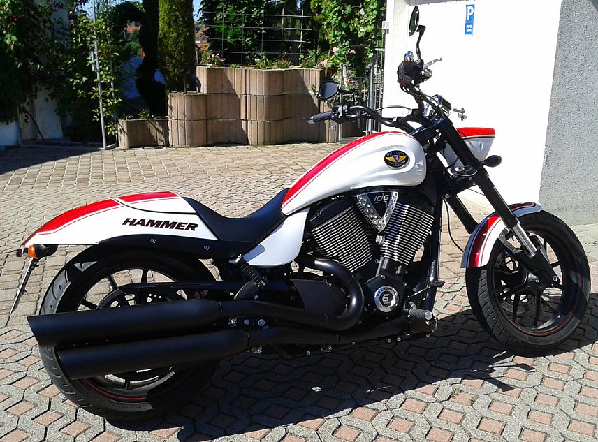 胜利Hammer S劲猛巡航重机组图欣赏