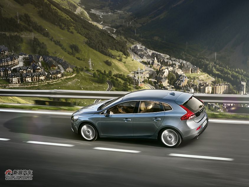 2013款沃尔沃v40_沃尔沃v40官