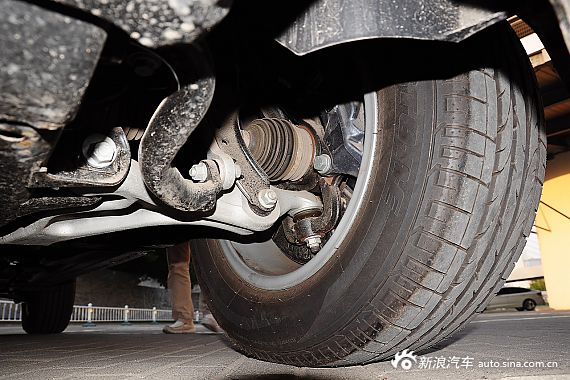 2011款途锐V6 3.0TSI汽油舒适型