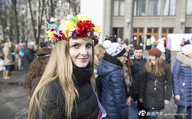 美女如云的白俄罗斯:街头满是中国车