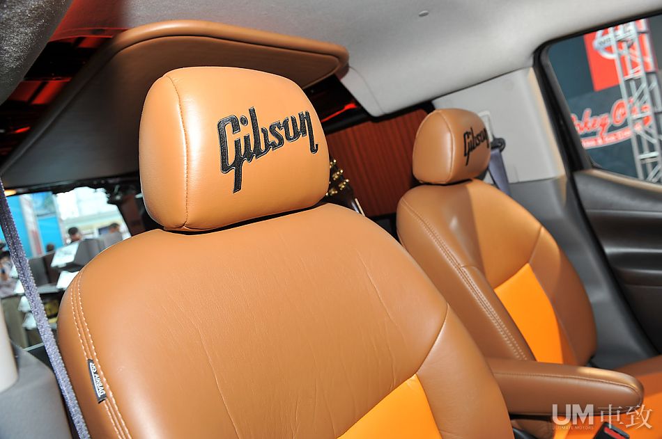 尼桑NV200的新工作 Gibson吉他维修车_2536