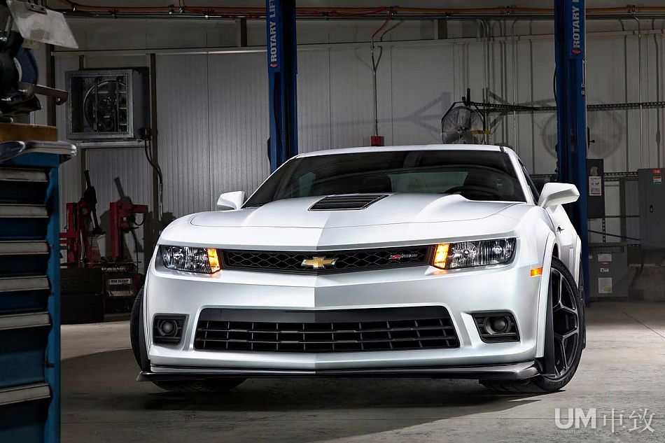 美式性能新代表 科迈罗Z28 VS Charger392_2