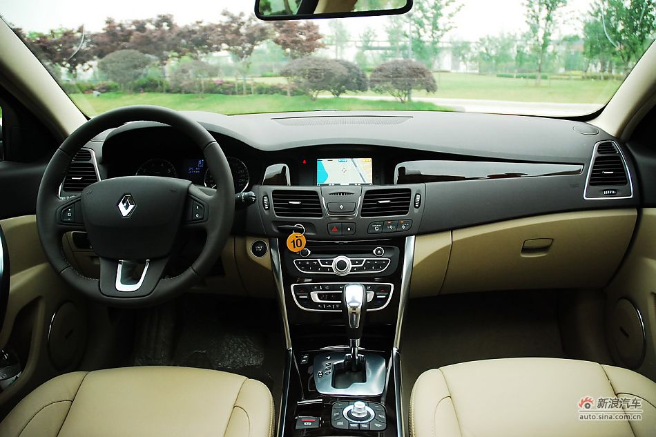雷诺纬度内饰功能实拍_纬度外观图片5596978
