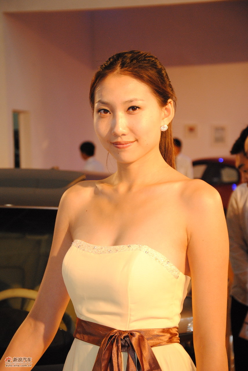 2010<em>鄂尔多斯</em>车展<em>美女</em>图