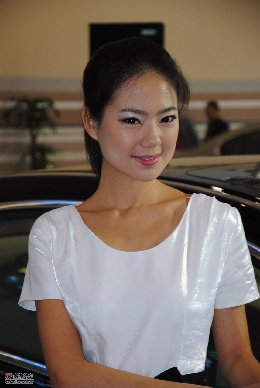 2010<em>鄂尔多斯</em>车展<em>美女</em>图