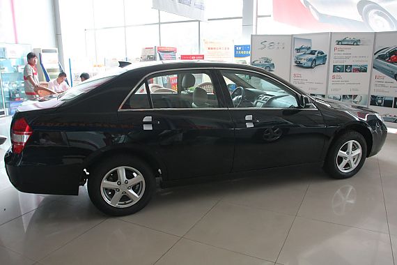 【2010款比亚迪f6黄金版2.0手动尊贵型报价_论