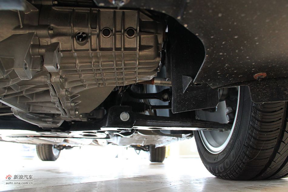 09款福克斯2.0运动限量版_福克斯底盘图片21