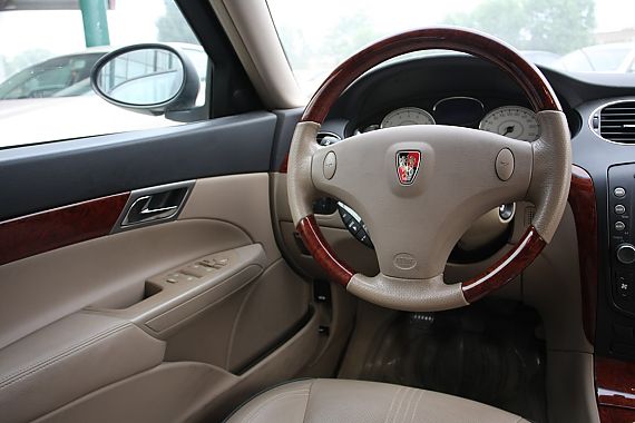 【荣威750 2009款 1.8t 750s 迅雅版mt-荣威75