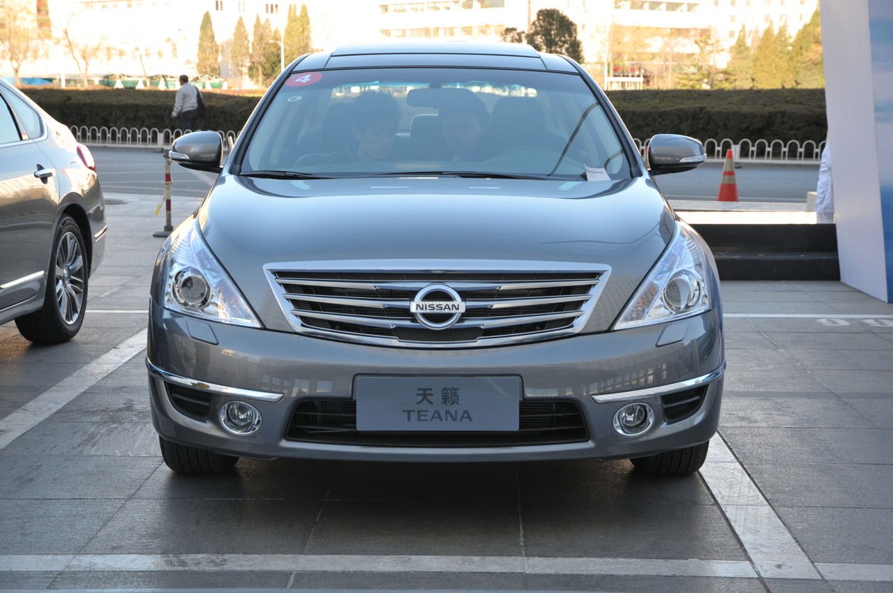 2011款天籁公爵2.5l xv cvt vip尊尚版 实拍