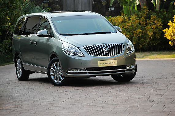 别克GL8最高优惠1.8万元 颜色齐全