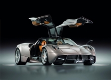 千万元级超跑：帕加尼Pagani Huayra