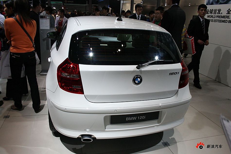 宝马120i_宝马1系车展图图片257056_汽车图库