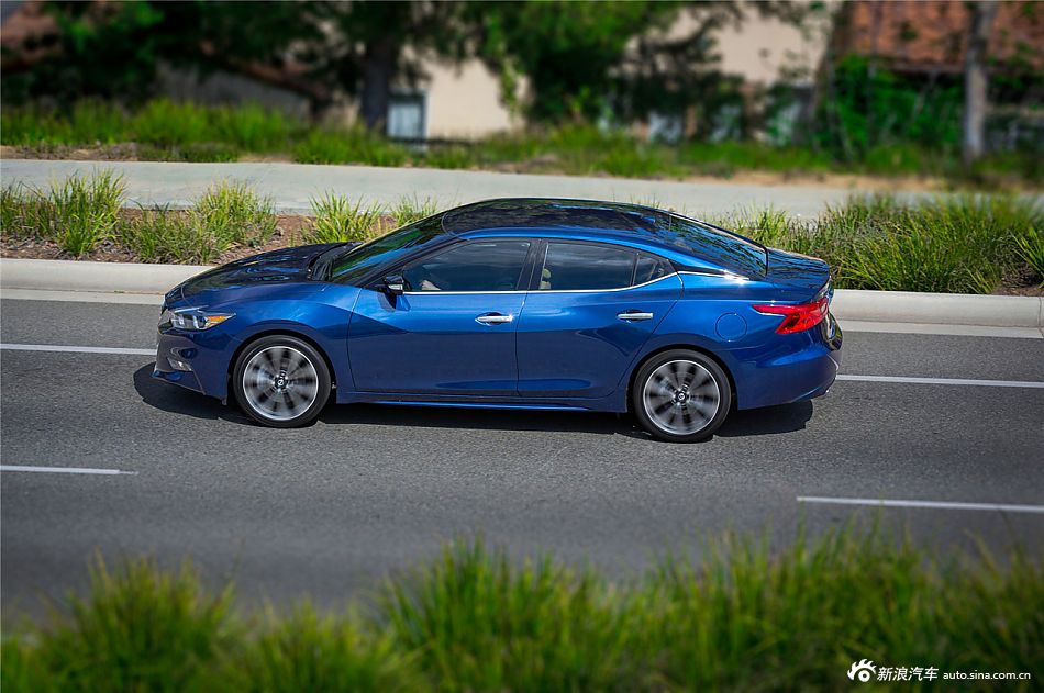 第八代日产Maxima高清实拍 与天籁同平台打造