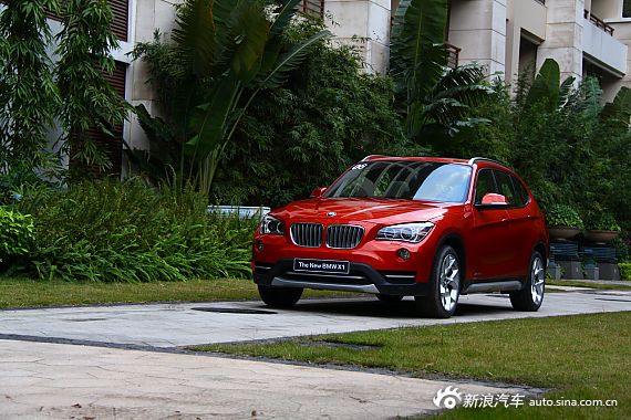 2013款宝马X1让利2.5万元 少量现车
